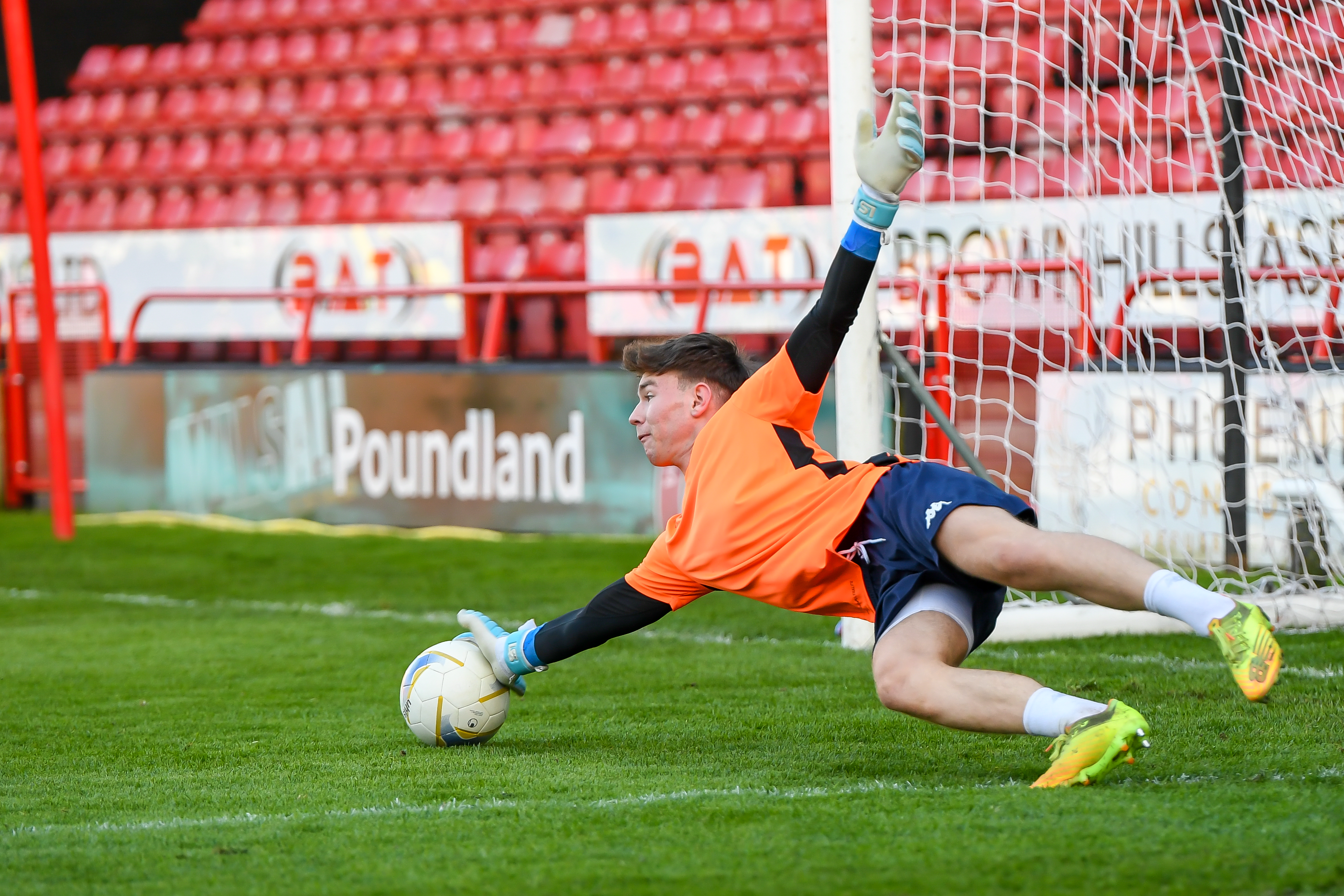 Keeper making a great save